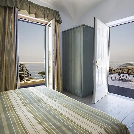 Terme Saint Raphael 4* Barano dʼIschia