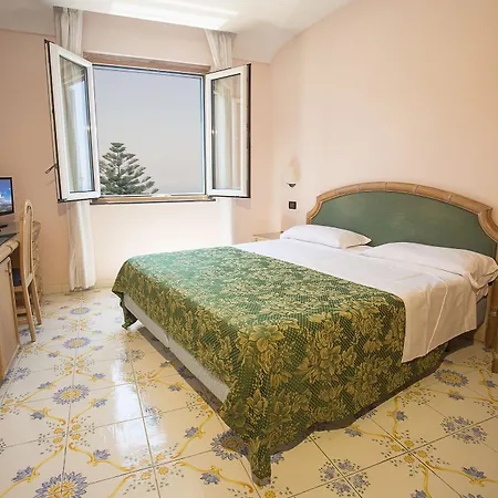 Hotel Terme Saint Raphael Barano dʼIschia